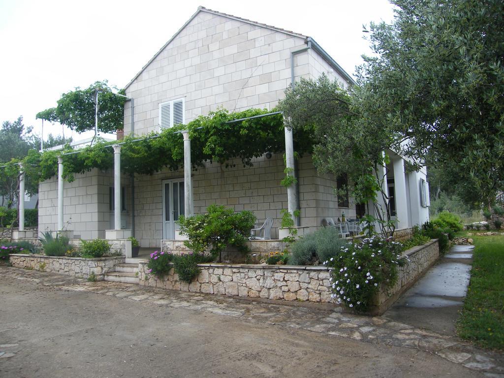 Apartments Maslina Lumbarda Exterior foto